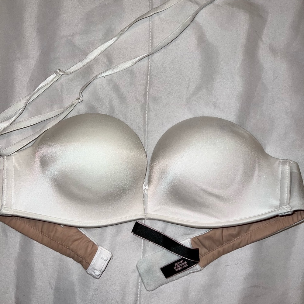 Victoria’s Secret multi way bombshell bra